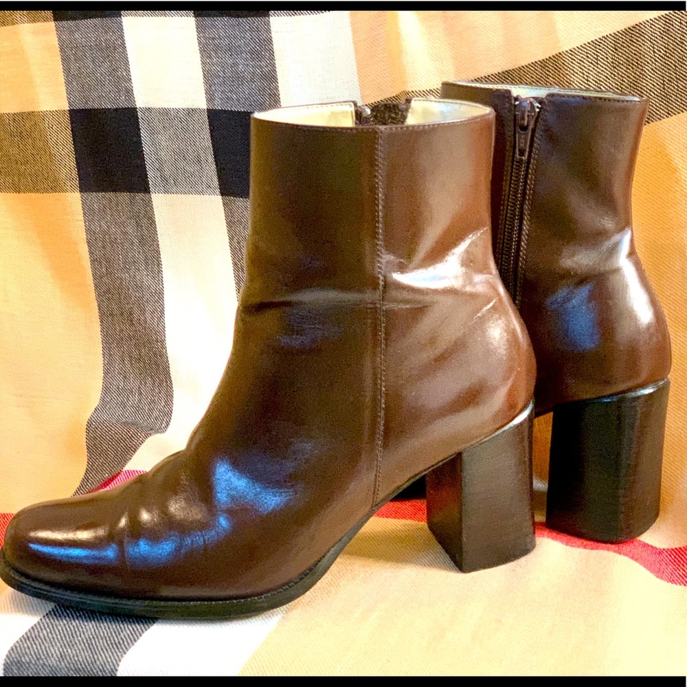 👢JONES NEW YORK BROWN ANKLE BOOTS, GOOD CONDITION